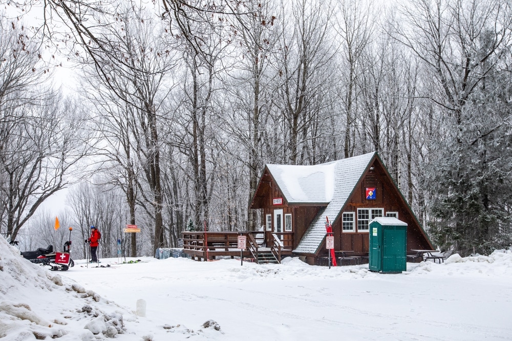 Stay at one of the best cabins near Granite Peak ski area - ski chalet in winter
